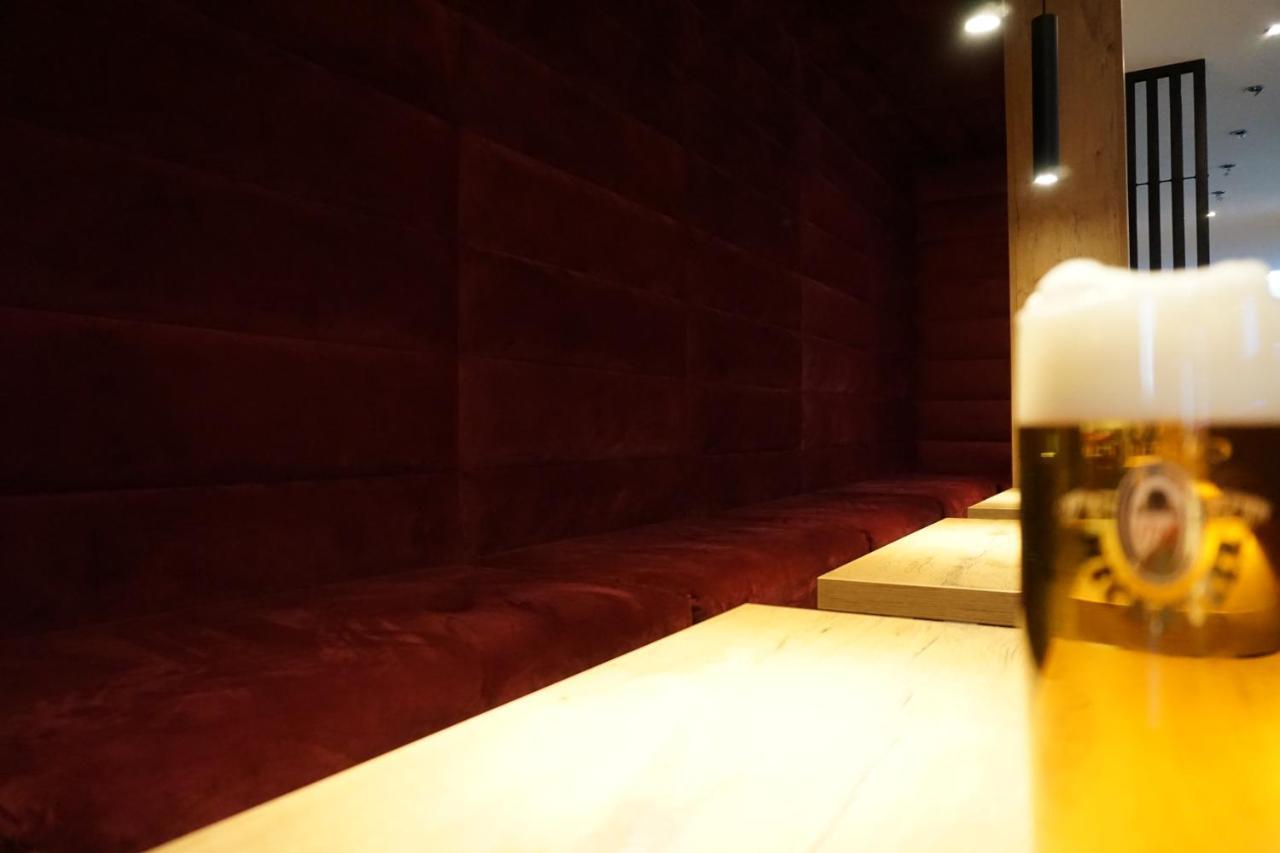 Hotel Gruener Baum Кауфбойрен Экстерьер фото