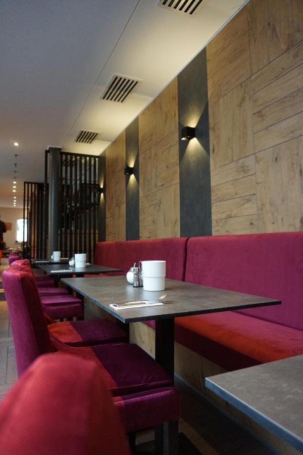 Hotel Gruener Baum Кауфбойрен Экстерьер фото